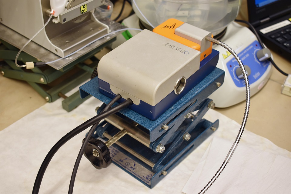 The Acoulyte module installed on the measuring cell of the QSense quartz microbalance